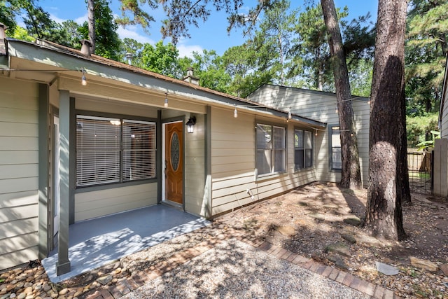 14 W Cobble Hill Cir, The Woodlands, TX 77381 - view of front of house featuring a patio area