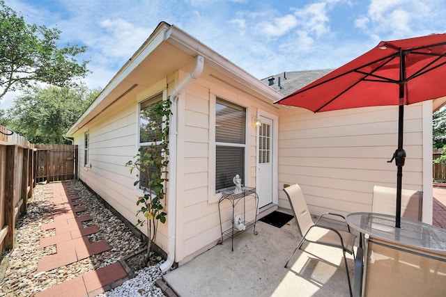 12943 Palm Leaf Ct, Houston, TX 77044 - view of patio with outdoor dining space