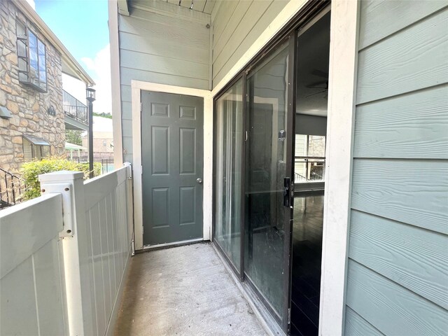 3754 Tanglewilde St Unit 9, Houston, TX 77063 - entrance to property with a balcony