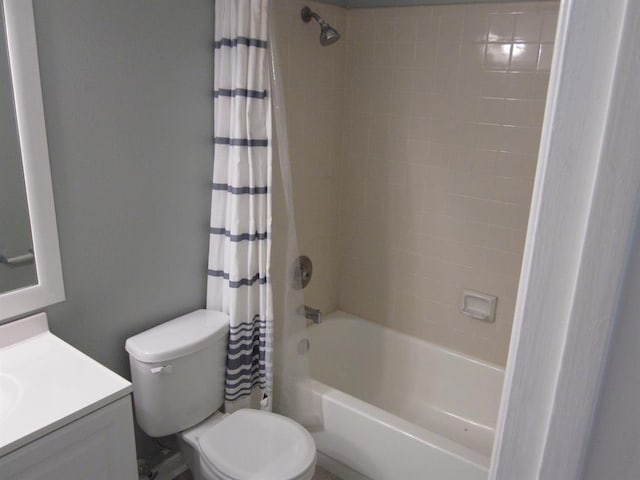 9797 Leawood Blvd Unit 1411, Houston, TX 77099 - bathroom featuring vanity, shower / bath combination with curtain, and toilet