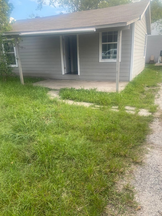 2152 William Tell St, Houston, TX 77093 - back of house featuring a shingled roof