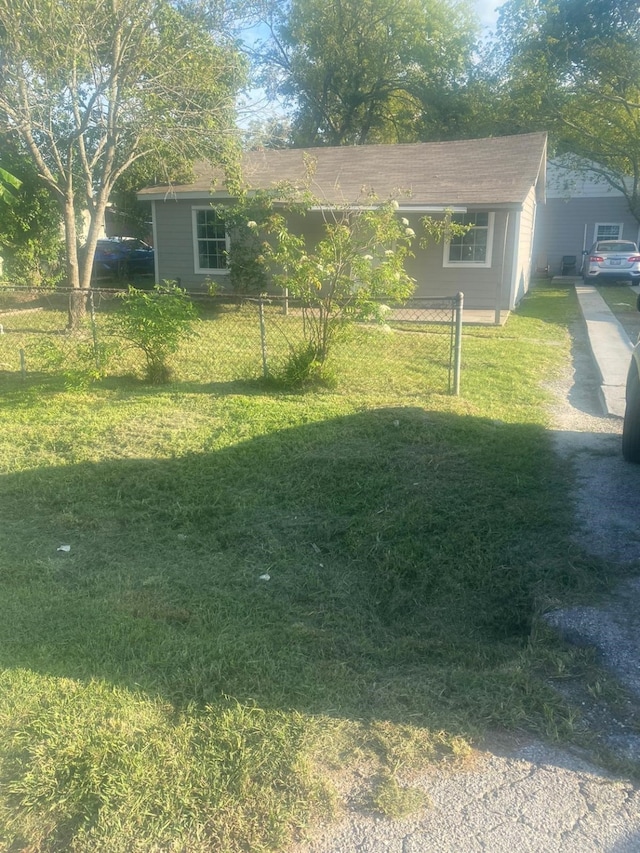2152 William Tell St, Houston, TX 77093 - view of front of property with a shingled roof