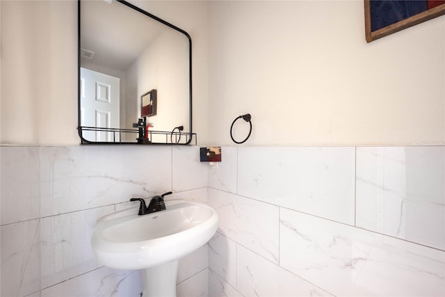 10531 Sunflower Dr, Willis, TX 77318 - bathroom with a sink