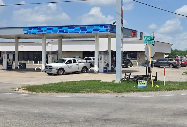 3902 W Cedar Bayou Lynchburg Rd, Baytown, TX 77521