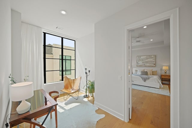 828 Wakefield Dr Unit B, Houston, TX 77018 - living area featuring baseboards, wood finished floors, recessed lighting, and ceiling fan