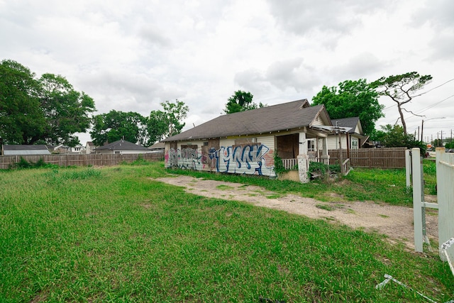 418 Coronado St, Houston, TX 77009 - view of yard
