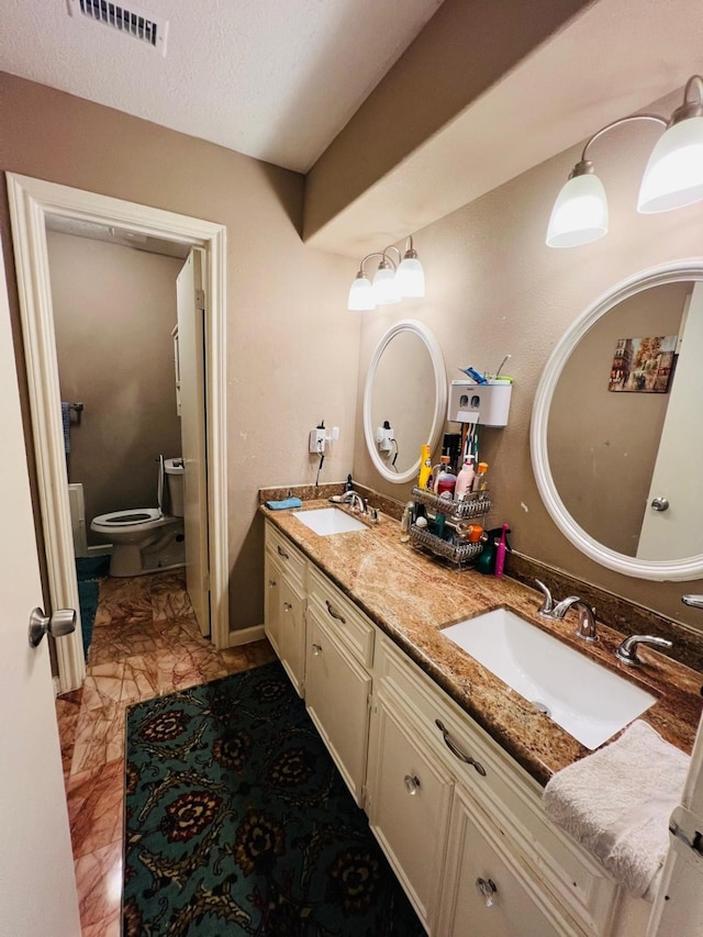 6639 Seaton Valley Dr, Spring, TX 77379 - full bath with double vanity and toilet