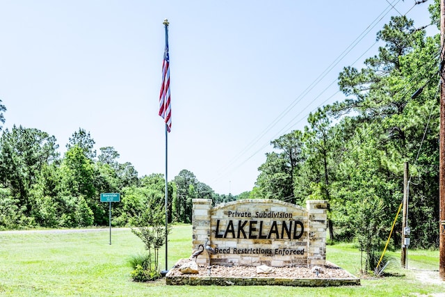 44 Post Oak Dr, Huntsville, TX 77320 - community sign featuring a yard