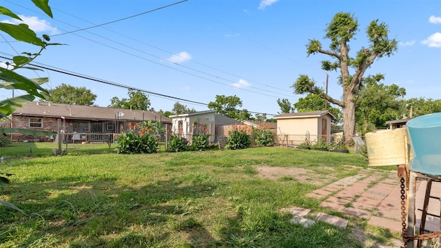 3814 Ripplebrook Dr, Houston, TX 77045 - view of yard