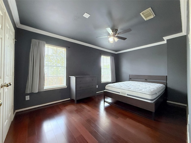 522 Chickory Field Ln, Pearland, TX 77584 - bedroom featuring baseboards, wood-type flooring, crown molding, and ceiling fan