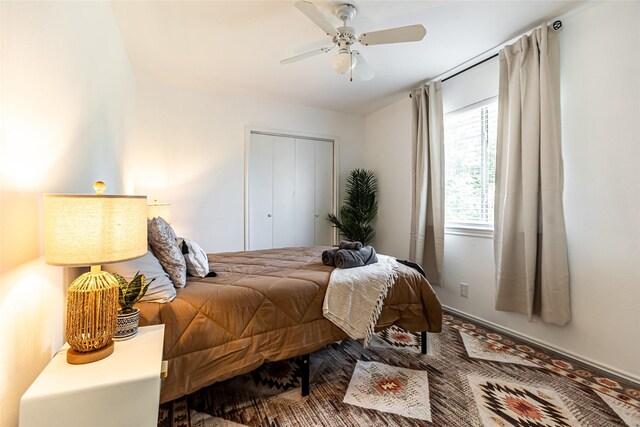 15135 Kamary Ln, San Antonio, TX 78247 - bedroom featuring a ceiling fan, baseboards, and a closet