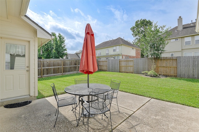 8810 Sailing Dr, Humble, TX 77346 - view of patio with outdoor dining area