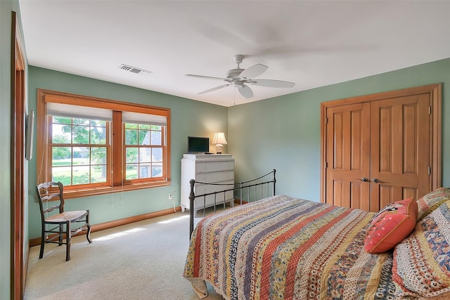 5318 Westerham St, Fulshear, TX 77441 - bedroom with carpet, baseboards, ceiling fan, and a closet