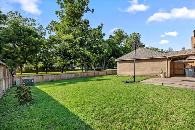 1711 Alcorn Bayou Dr, Sugar Land, TX 77479 - view of yard with a patio