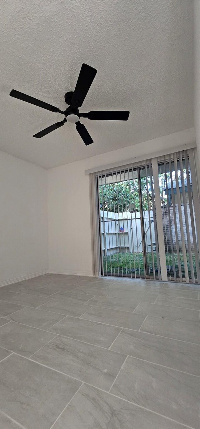 12819 Carvel Ln, Houston, TX 77072 - unfurnished room with a textured ceiling and ceiling fan