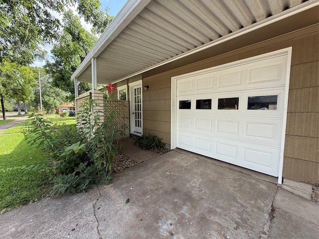 2016 N Tinsley St, Angleton, TX 77515 - garage featuring concrete driveway
