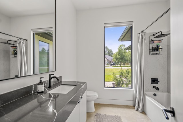 11736 Canyon Ct, Conroe, TX 77385 - full bathroom featuring healthy amount of natural light, vanity, shower / bath combination with curtain, and toilet