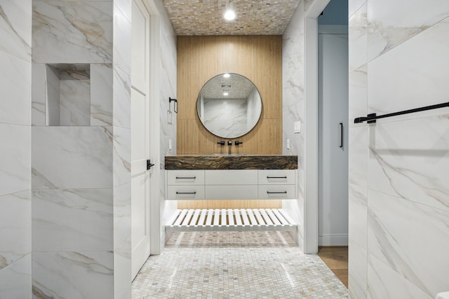 721 Harborside Way, League City, TX 77565 - bathroom featuring vanity