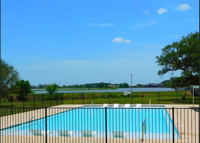 250 Stagecoach Trl, Angleton, TX 77515