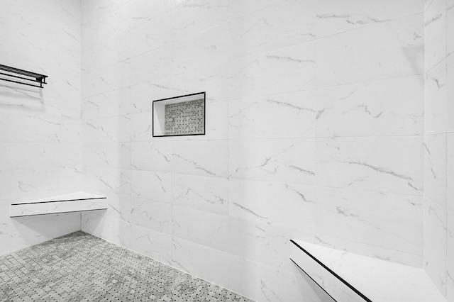 1505 Stuart St, Houston, TX 77004 - bathroom featuring tiled shower