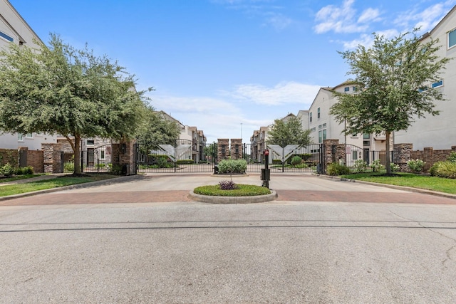 2653 Fountain Key Blvd, Houston, TX 77008 - view of street featuring a gate, curbs, a gated entry, and a residential view