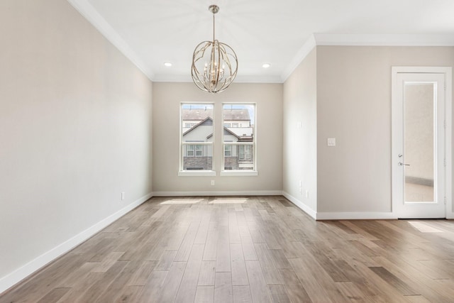 2653 Fountain Key Blvd, Houston, TX 77008 - unfurnished room with a chandelier, crown molding, light wood-type flooring, baseboards, and recessed lighting