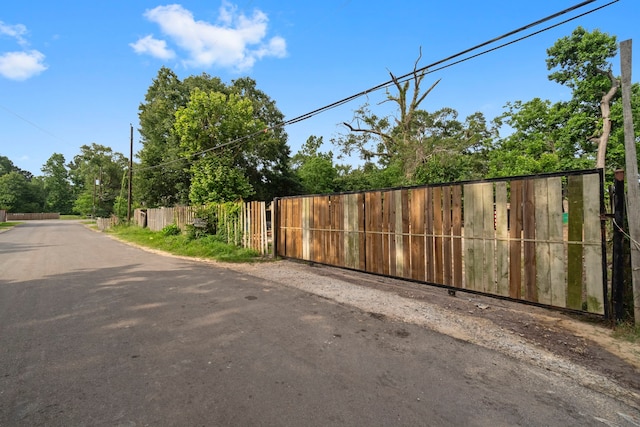 1615 Gilmore St, Conroe, TX 77301