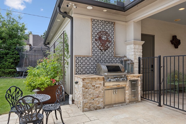 5659 Willers Way, Houston, TX 77056 - view of patio with a gate