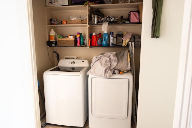 3906 Cyril Dr, Humble, TX 77396 - laundry area featuring washing machine and dryer