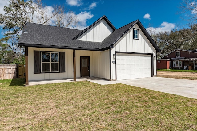 217 E Southland Ave, Alvin, TX 77511 - modern farmhouse featuring a shingled roof, board and batten siding, concrete driveway, and an attached garage