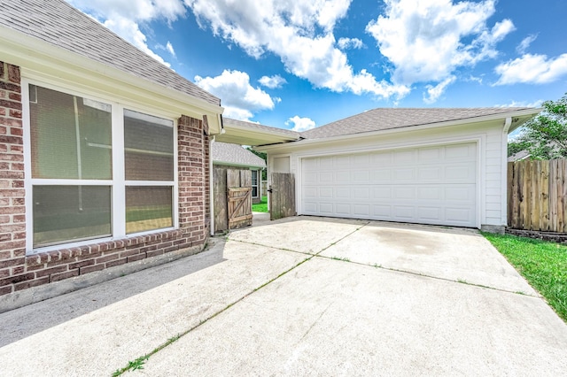2604 Sunday House Ct, Pearland, TX 77584 - view of garage