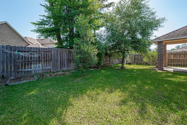 13513 Palo Lake Ln, Houston, TX 77044 - view of yard