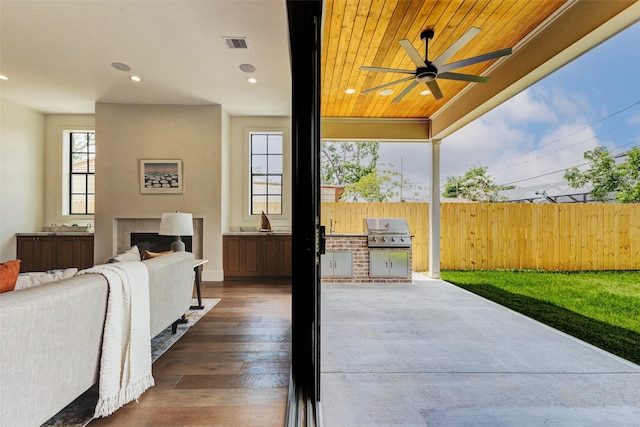 1810 Woodcrest Dr, Houston, TX 77018 - view of patio / terrace featuring ceiling fan