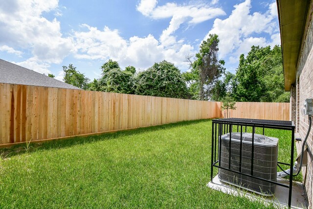 6519 Utah St, Houston, TX 77091 - view of yard featuring central air condition unit