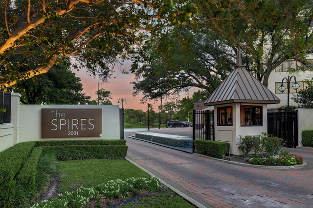 2001 Holcombe Blvd Unit Ph4, Houston, TX 77030 - view of community sign