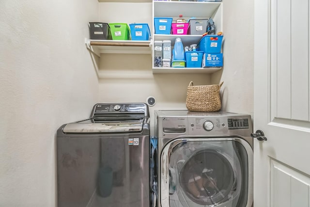 17915 Tall Chestnut St, Cypress, TX 77429 - laundry area featuring independent washer and dryer