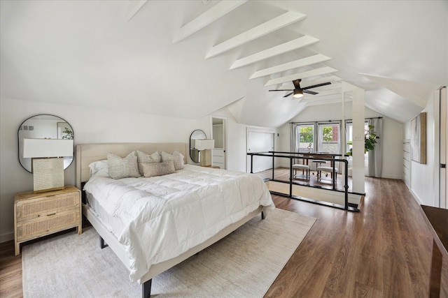 542 Arlington St, Houston, TX 77007 - bedroom with wood finished floors and baseboards