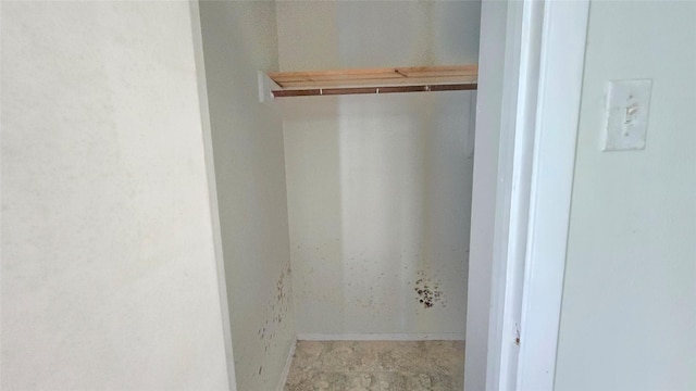 3823 Regency Dr, Houston, TX 77045 - view of closet