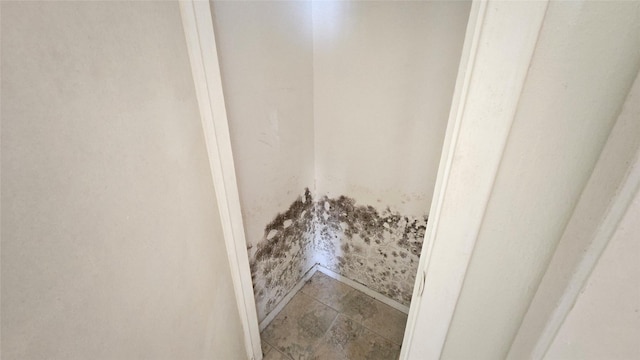 3823 Regency Dr, Houston, TX 77045 - detailed view