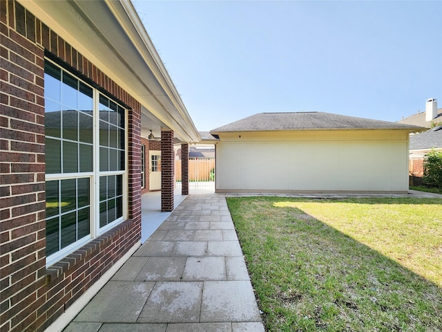 2927 Cambry Crossing Ct, Katy, TX 77494 - view of yard featuring a patio area