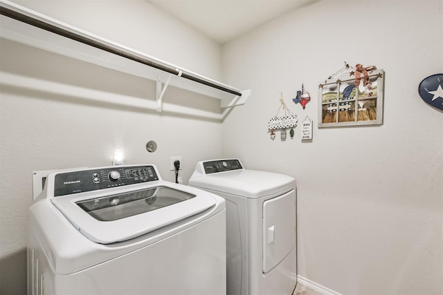 21579 Spear Valley Ln, Porter, TX 77365 - washroom featuring washing machine and clothes dryer