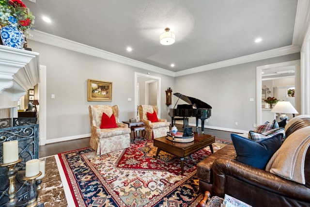 1714 Chestnut Grove Ln, Houston, TX 77345 - living area featuring wood finished floors, baseboards, crown molding, and recessed lighting