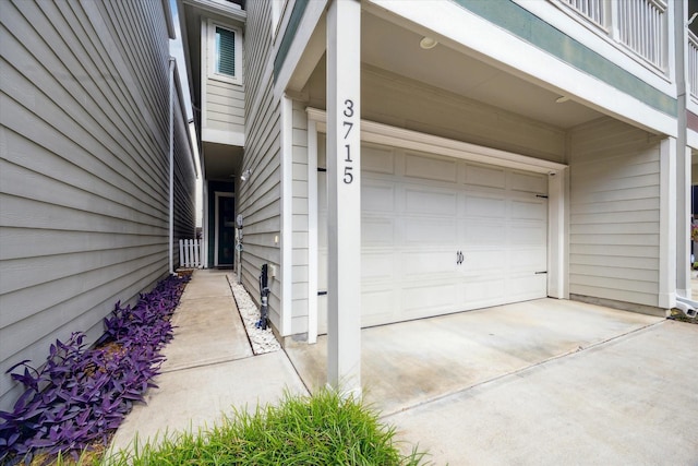 3715 Oakroc Grv, Houston, TX 77018 - view of garage
