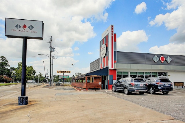 3715 Oakroc Grv, Houston, TX 77018 - view of commercial location featuring uncovered parking