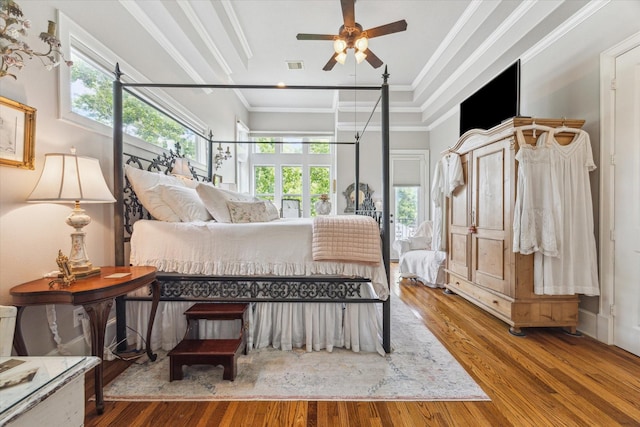 414 E 28th St, Houston, TX 77008 - bedroom with wood finished floors and crown molding