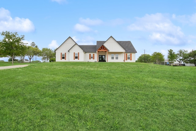 7332 Kurt Dr, Brenham, TX 77833 - modern farmhouse with a front lawn