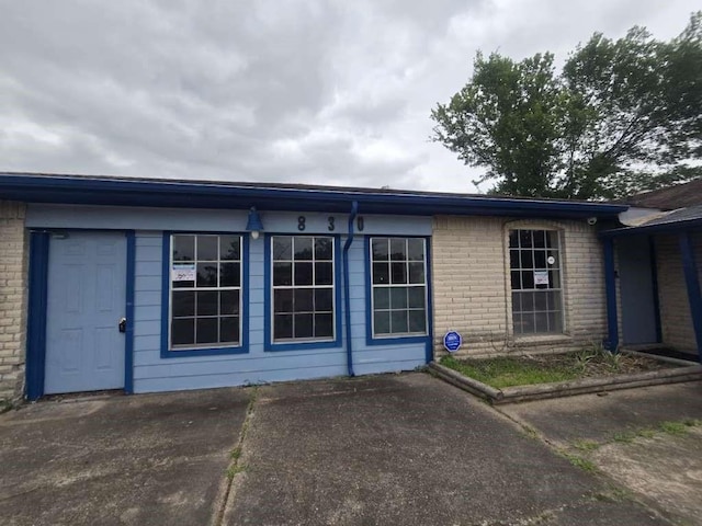 830 Stonyridge St, Channelview, TX 77530 - entrance to property featuring brick siding