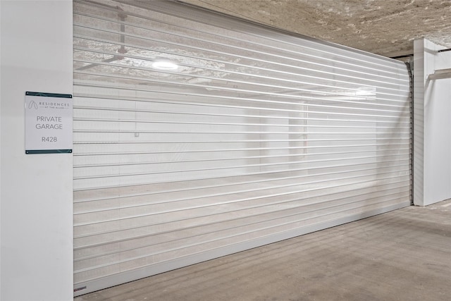 1711 Allen Pkwy Unit 3401, Houston, TX 77019 - view of garage