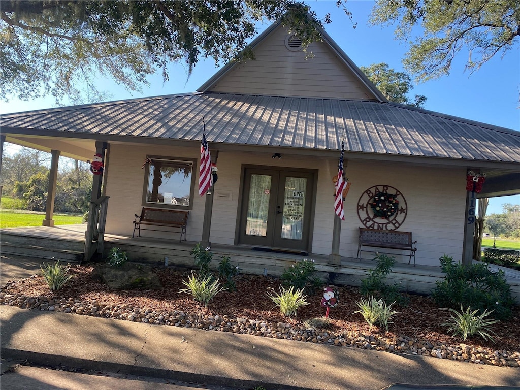 512 Rocking Horse Ct, Angleton, TX 77515