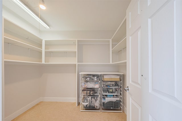 10318 Raritan Dr, Houston, TX 77043 - view of pantry